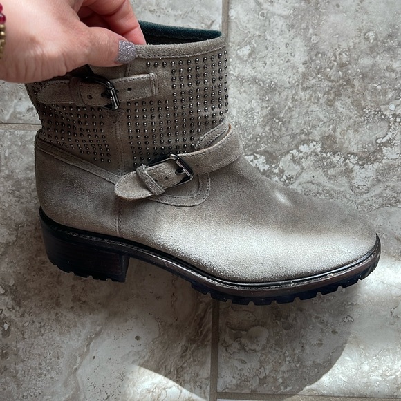 Coach boots. - Picture 3 of 5